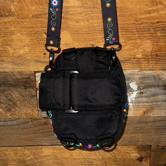 🌸 Bordado Embroidered Crossbody Bag + Tumbler Belt | Multi-Way Festival Ready 🌸 - Picture 10 of 12